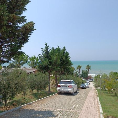 Plazhi Gjeneralit - Small Cabins - Bungalows - Apartaments - Villas - Suite Kavaje Exteriör bild