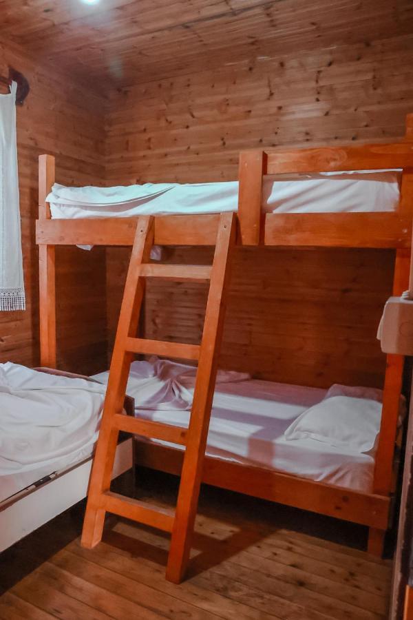 Plazhi Gjeneralit - Small Cabins - Bungalows - Apartaments - Villas - Suite Kavaje Exteriör bild